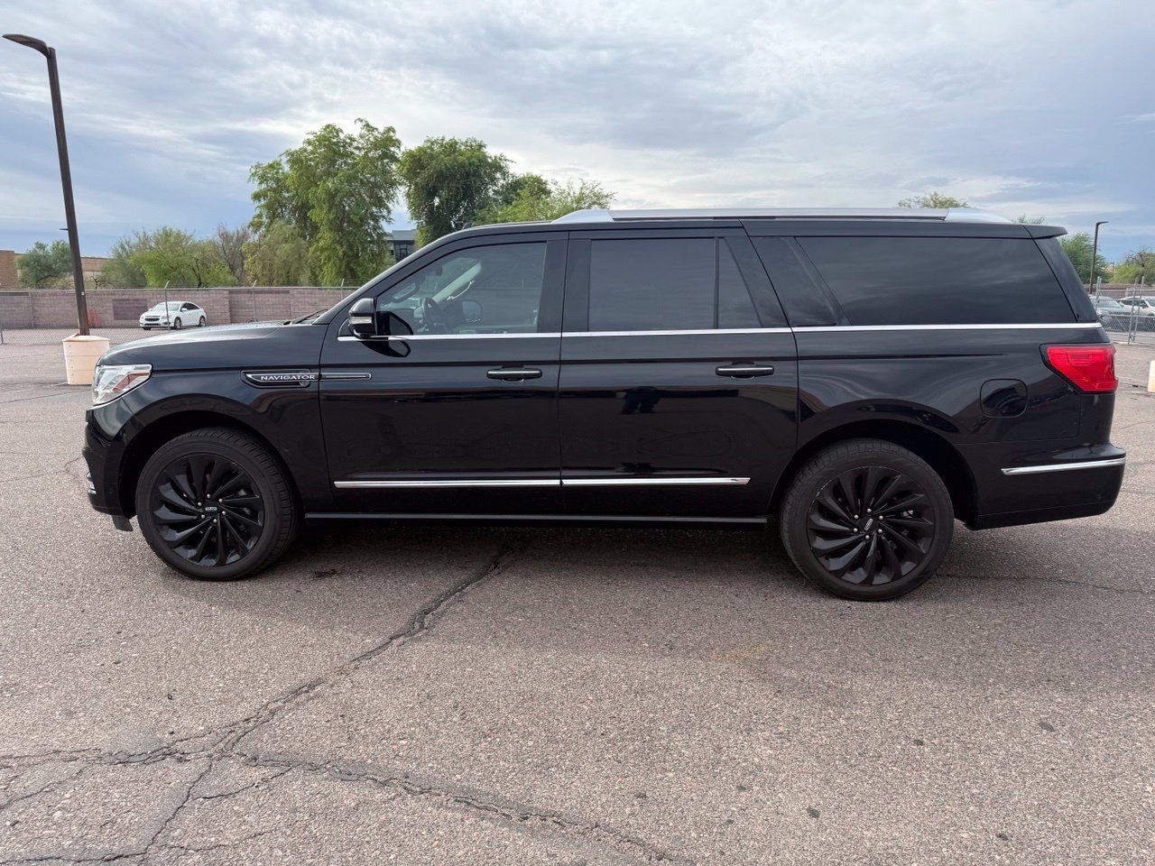 Used 2021 Lincoln Navigator L Reserve AWD/4WD image 8