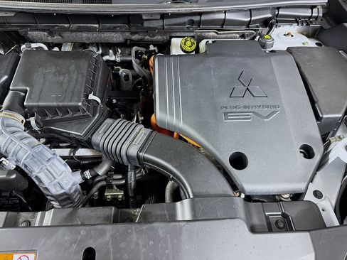 Used 2023 Mitsubishi Outlander GT AWD/4WD image 37