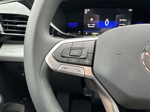 Used 2022 Volkswagen Taos S image 8