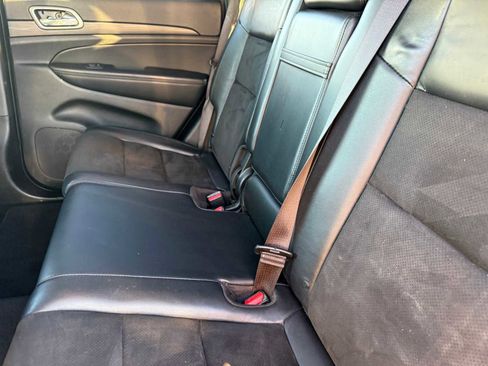 Used 2020 Jeep Grand Cherokee Altitude image 24