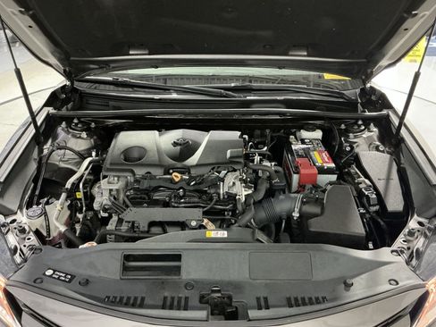 Used 2020 Toyota Camry LE FWD image 27