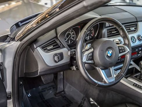 Used 2009 BMW Z4 sDrive35i image 26