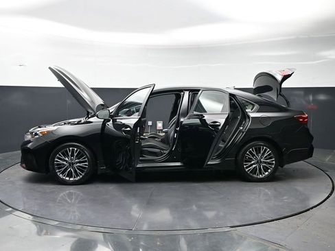 Used 2024 Kia Forte GT-Line FWD image 43