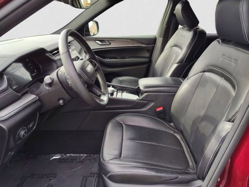 Used 2024 Jeep Grand Cherokee Overland w/ Trailer Tow Package image 11