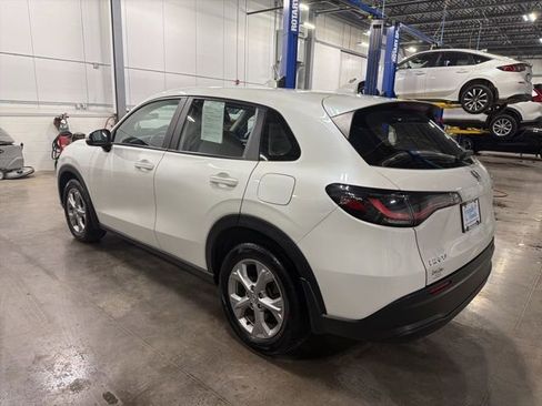 Used 2024 Honda HR-V LX image 3