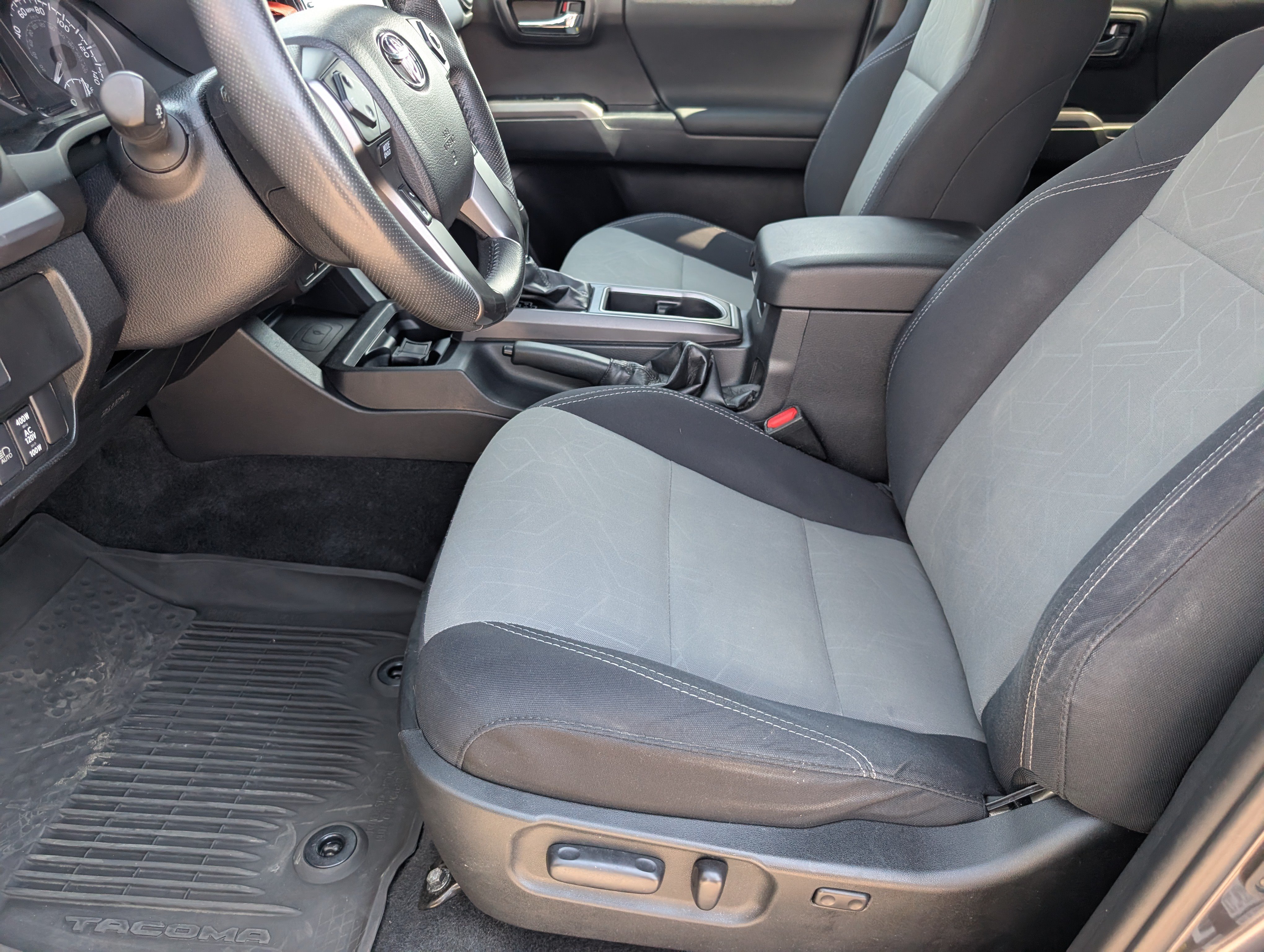 Used 2021 Toyota Tacoma TRD Sport AWD/4WD image 9