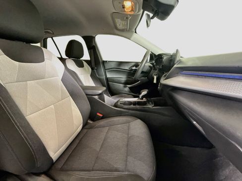 Used 2024 Chevrolet Trax LS FWD image 28