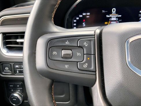 Used 2024 GMC Yukon XL AT4 w/ AT4 Premium Package image 18