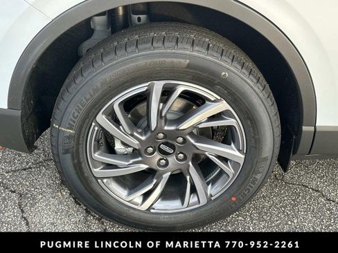 New 2026 Lincoln Corsair Premiere image 17