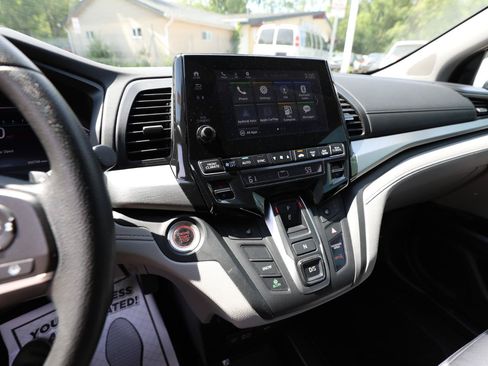 Used 2019 Honda Odyssey EX image 17