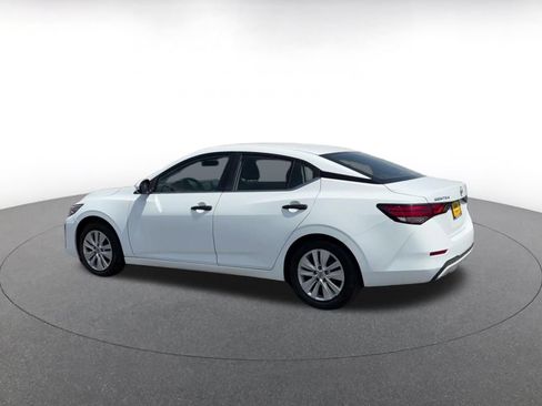 Used 2025 Nissan Sentra S FWD image 10