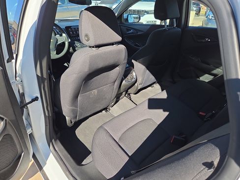 Used 2023 Chevrolet Malibu LT image 9