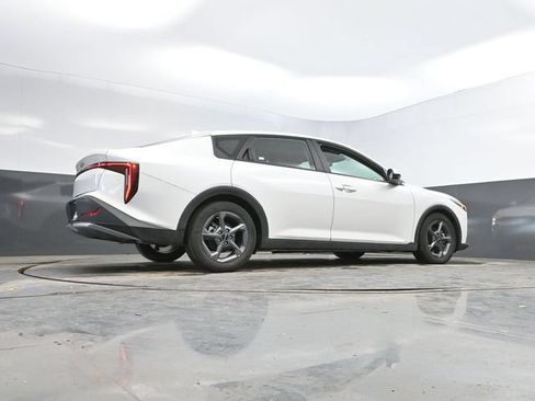 Used 2025 Kia K4 FWD image 45