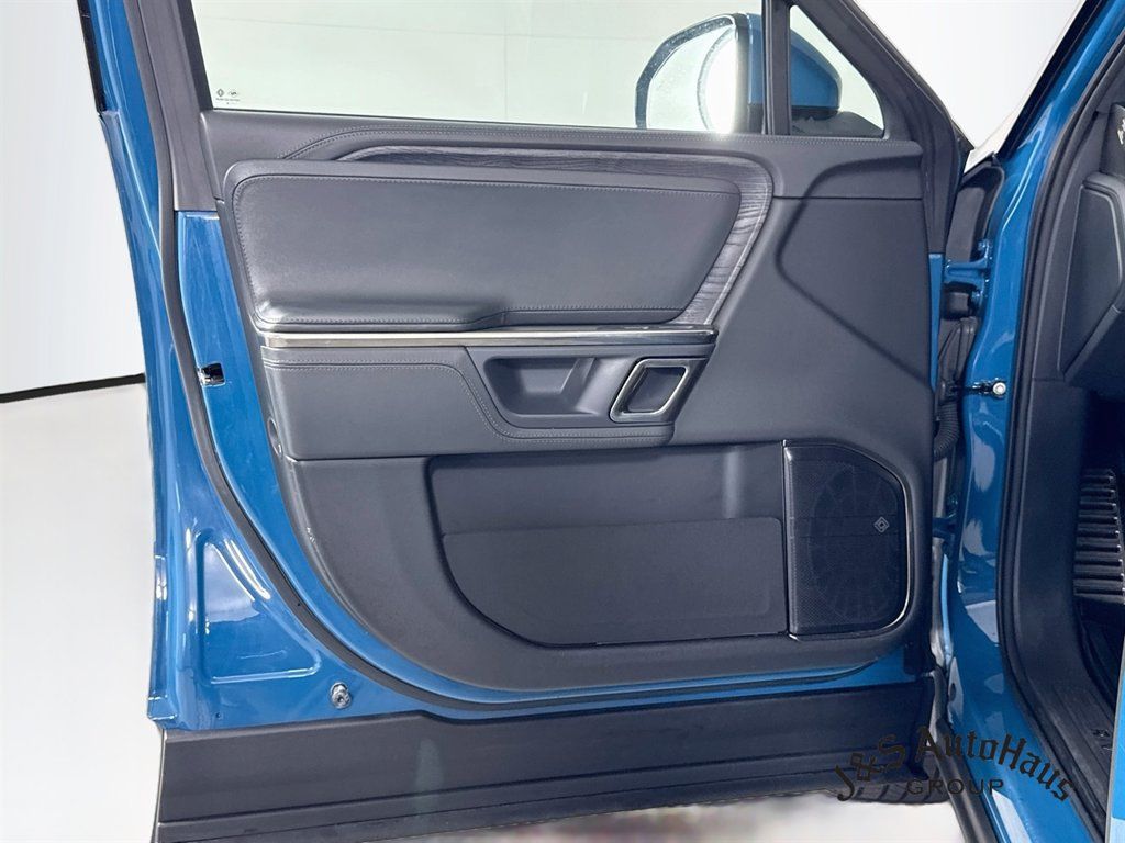 Used 2024 Rivian R1S Adventure Dual AWD/4WD image 23
