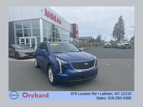 Used 2021 Cadillac XT4 Luxury w/ Cold Weather Package AWD/4WD image 1