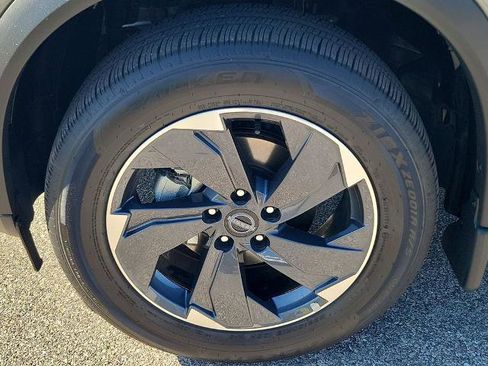 Certified 2026 Nissan Rogue SV image 12