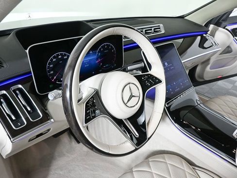 Used 2022 Mercedes-Benz S 580 4MATIC Sedan image 6
