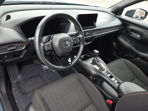 Used 2023 Honda HR-V Sport image 9