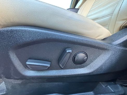 Used 2021 Ford Edge SEL w/ Convenience Package image 12