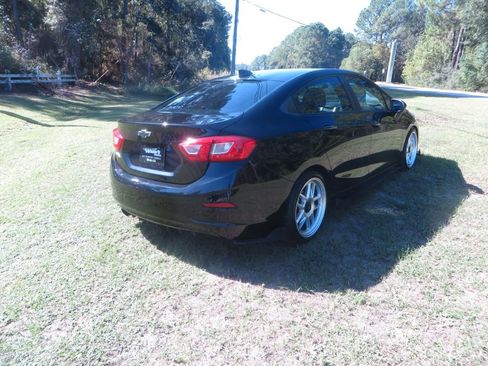 Used 2018 Chevrolet Cruze LS image 6
