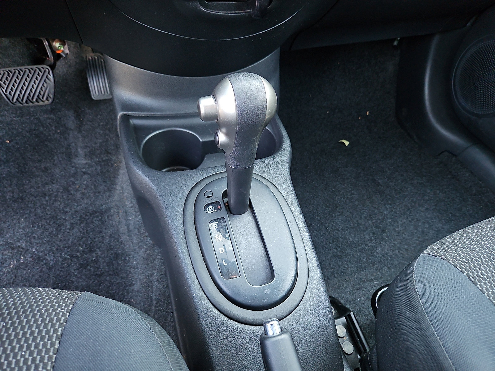Used 2013 Nissan Versa SV w/ Convenience Pkg FWD image 15