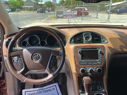 Used 2017 Buick Enclave Premium image 15