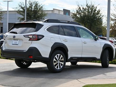 New 2025 Subaru Outback Premium image 3