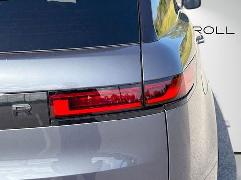 Used 2024 Land Rover Range Rover Sport Dynamic SE image 10