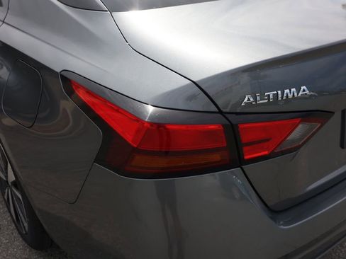 Used 2021 Nissan Altima 2.5 SV w/ SV Premium Package image 7