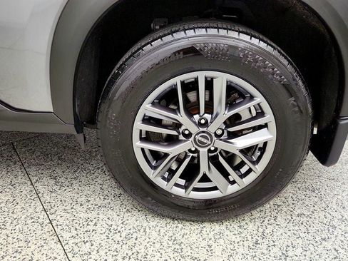 Used 2023 Nissan Rogue S AWD/4WD image 9