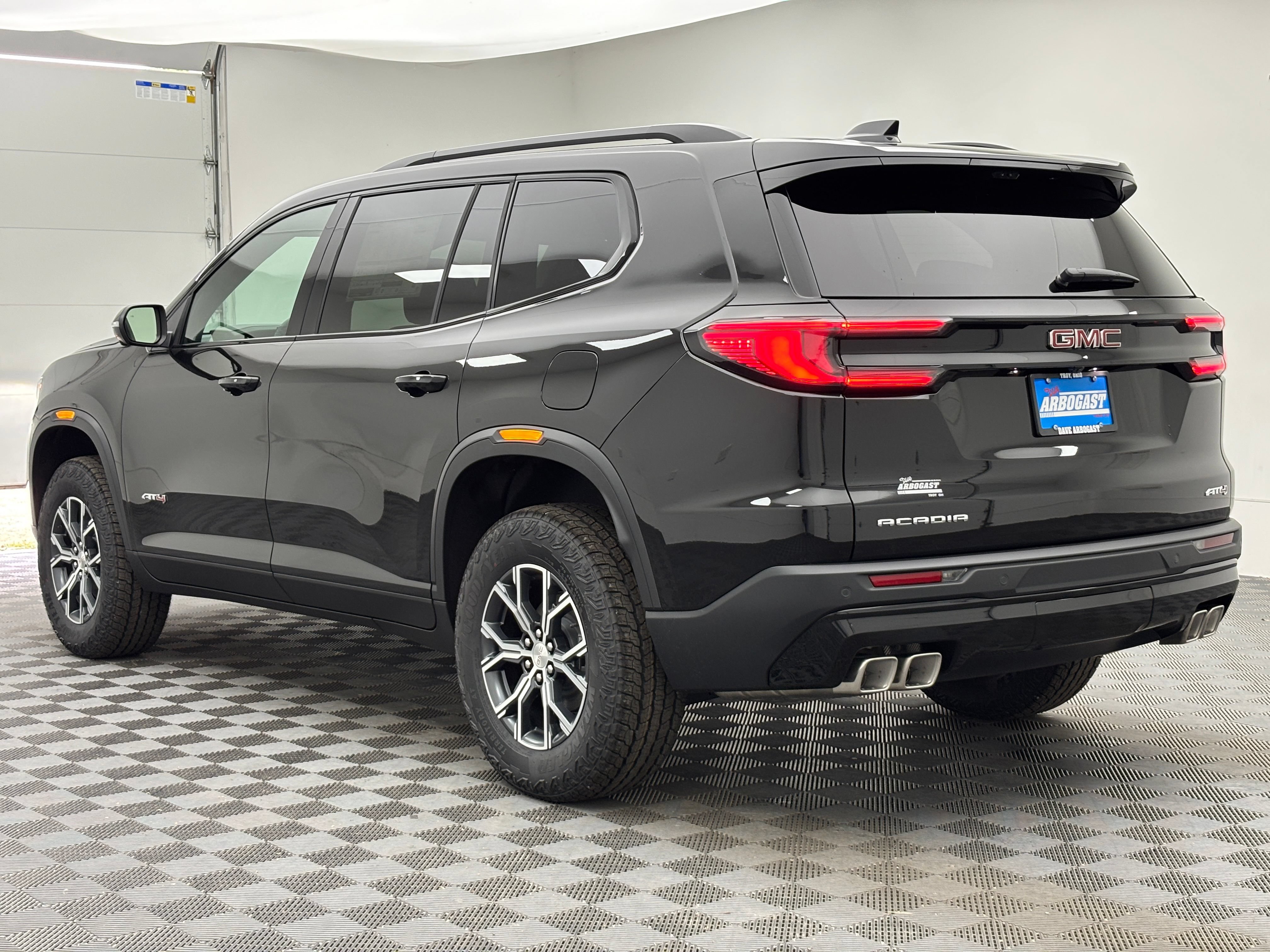 New 2026 GMC Acadia AT4 w/ Luxury Package AWD/4WD image 14