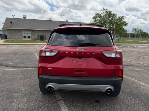 Used 2022 Ford Escape SEL w/ Technology Package FWD image 4