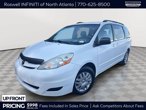Used 2010 Toyota Sienna FWD image 1