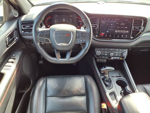 Used 2025 Dodge Durango GT AWD/4WD image 3
