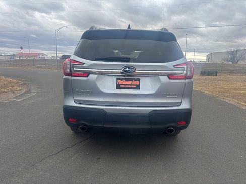 Used 2024 Subaru Ascent Limited w/ Technology Package image 4