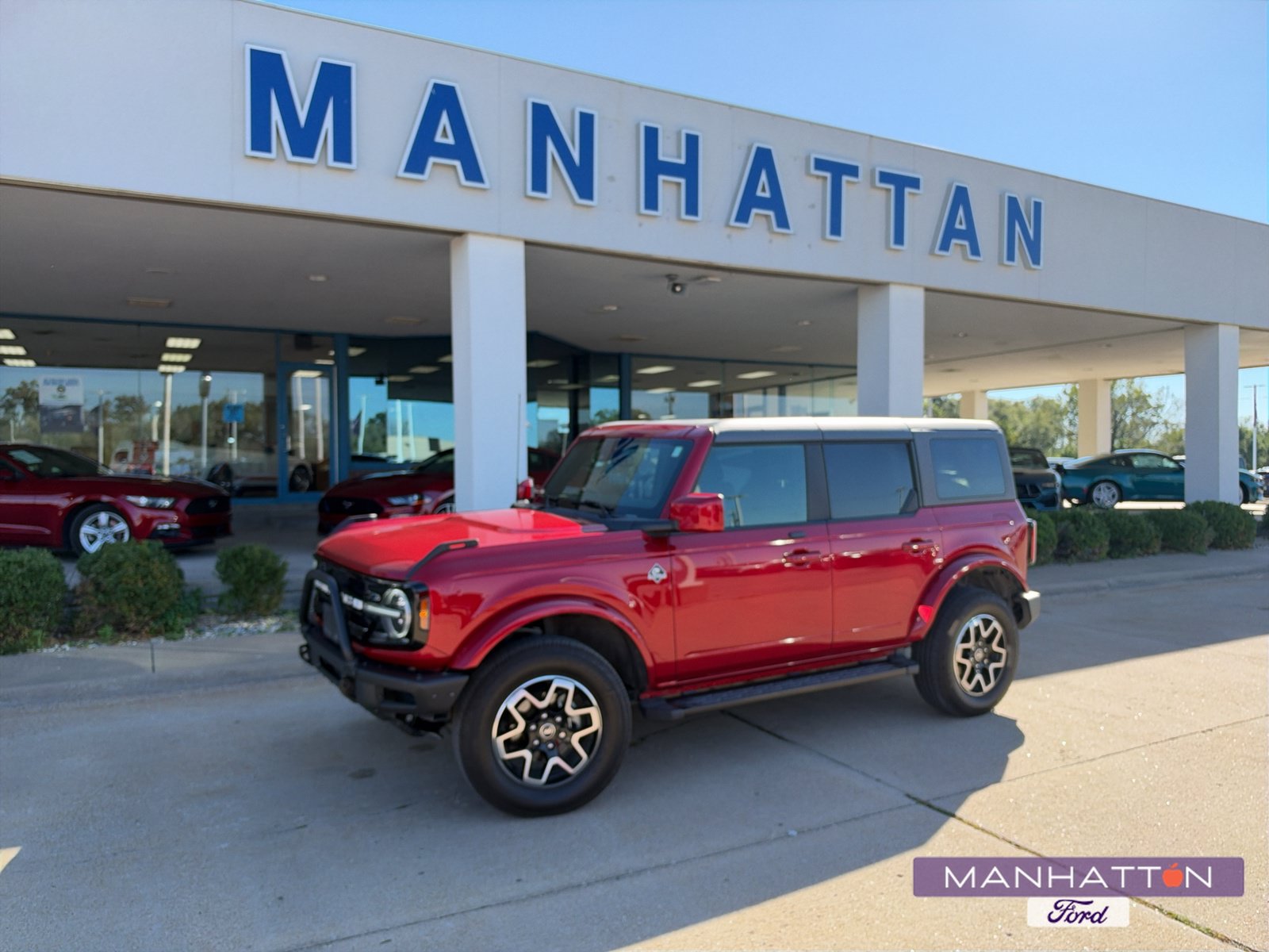 Used 2021 Ford Bronco Outer Banks AWD/4WD image 1