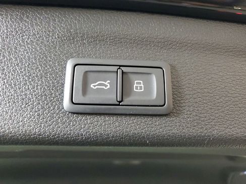 Used 2019 Audi Q3 2.0T Premium Plus w/ Premium Plus Package image 10