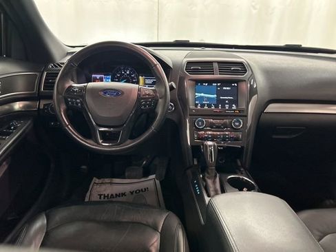 Used 2018 Ford Explorer XLT w/ Equipment Group 202A image 26