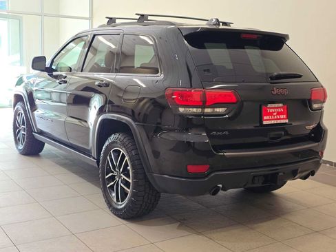 Used 2020 Jeep Grand Cherokee Trailhawk w/ Trailhawk Luxury Group AWD/4WD image 4