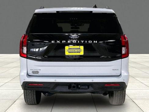 Certified 2025 Ford Expedition Max Active AWD/4WD image 4