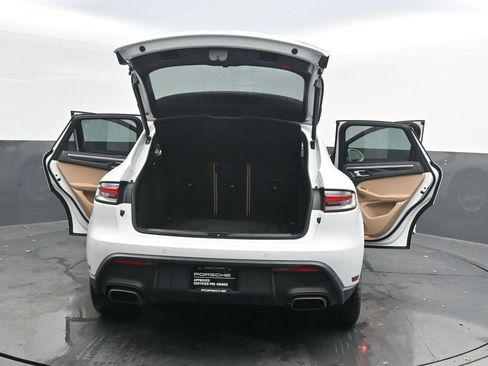 Used 2022 Porsche Macan image 49