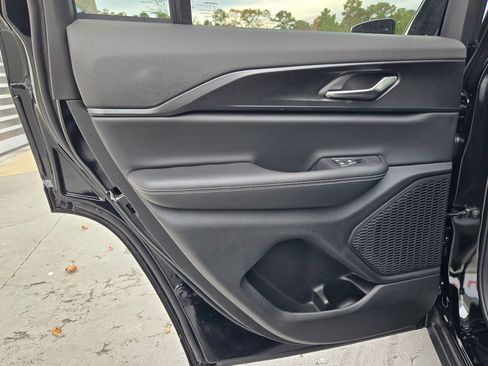 New 2025 Jeep Grand Cherokee image 21