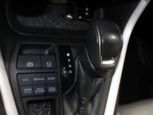 Used 2020 Toyota RAV4 XLE Premium AWD/4WD image 48