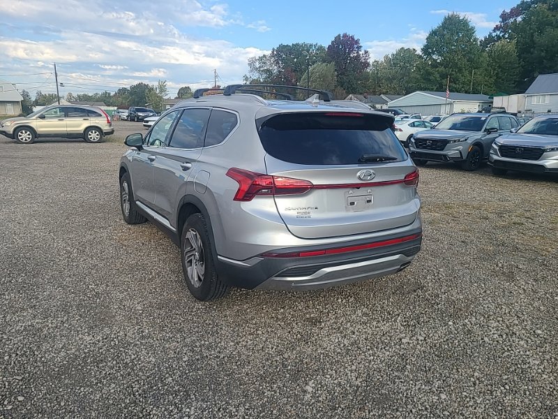 Used 2022 Hyundai Santa Fe SEL w/ Convenience Package FWD image 4