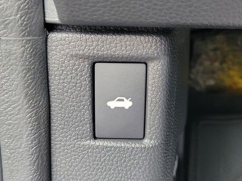 Used 2025 Honda Accord EX-L image 12