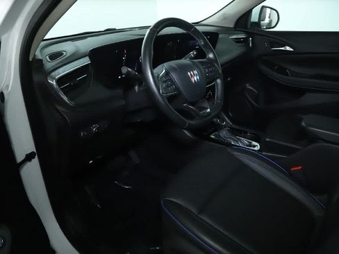 Used 2025 Buick Encore GX Sport Touring w/ Comfort Package AWD/4WD image 17