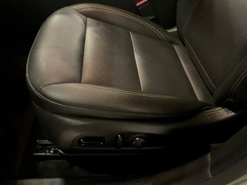 Used 2024 Chevrolet Trax ACTIV w/ Sunroof Package image 16