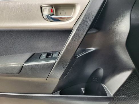 Used 2017 Toyota Corolla LE image 23