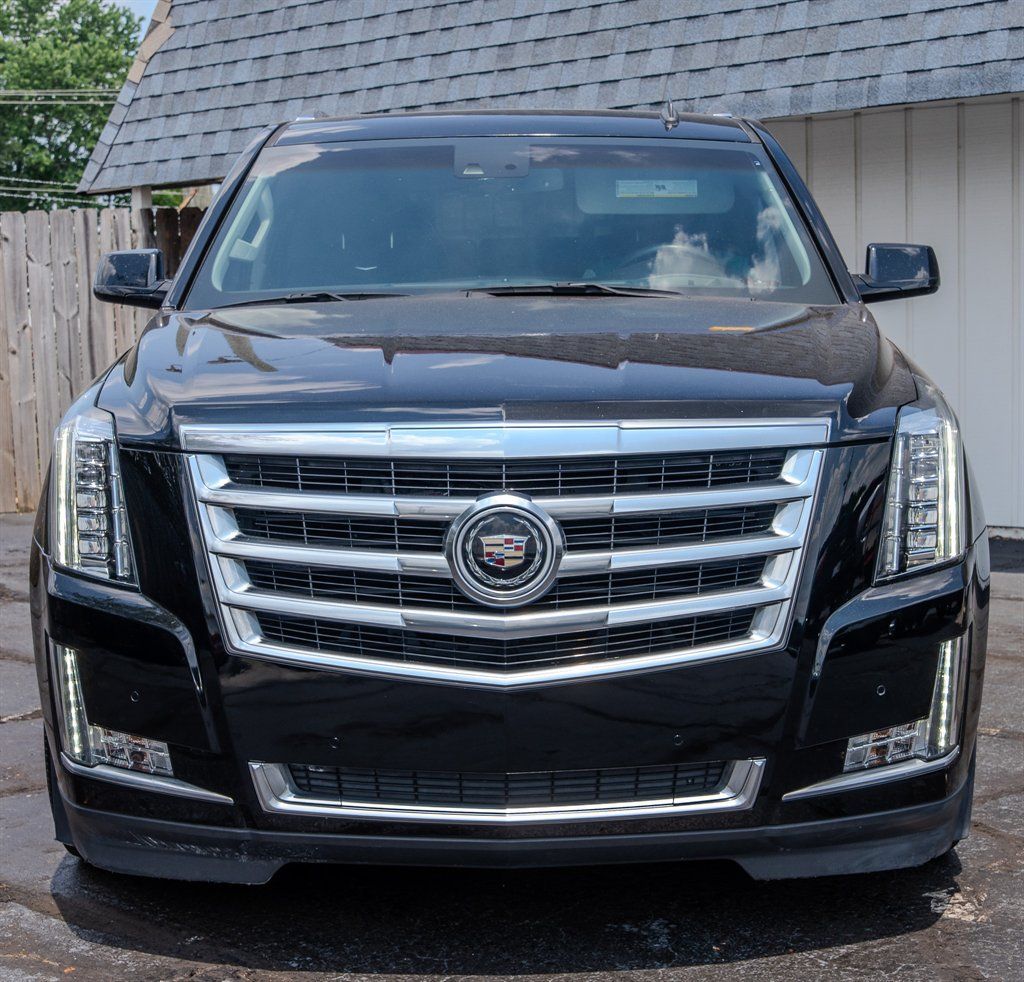 Used 2015 Cadillac Escalade Premium RWD image 8
