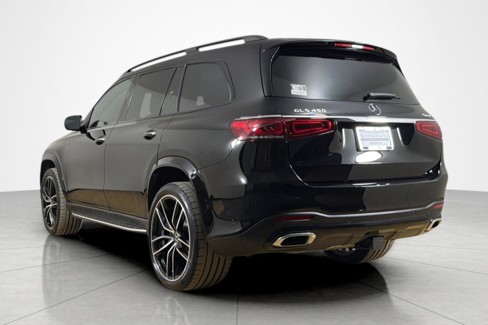 Used 2022 Mercedes-Benz GLS 450 4MATIC image 3
